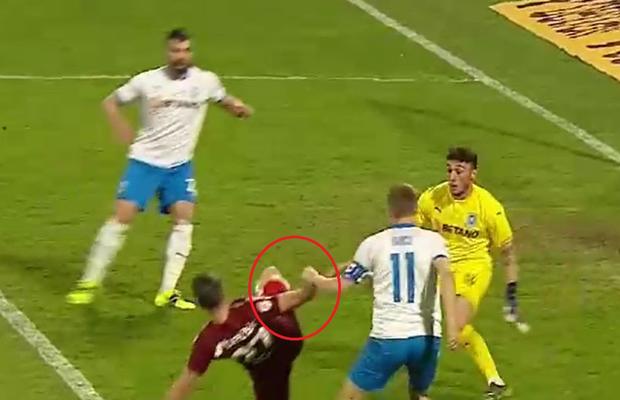 Penalty neacordat în CFR Cluj - Craiova! Verdictul specialistului: „Îl răstoarnă!”