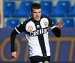 Parma a pierdut pe teren propriu cu Crotone, 3-4, în runda #33 din Serie A. Valentin Mihăilă a marcat în repriza a doua, în timp ce Dennis Man s-a accidentat în prima parte a meciului.