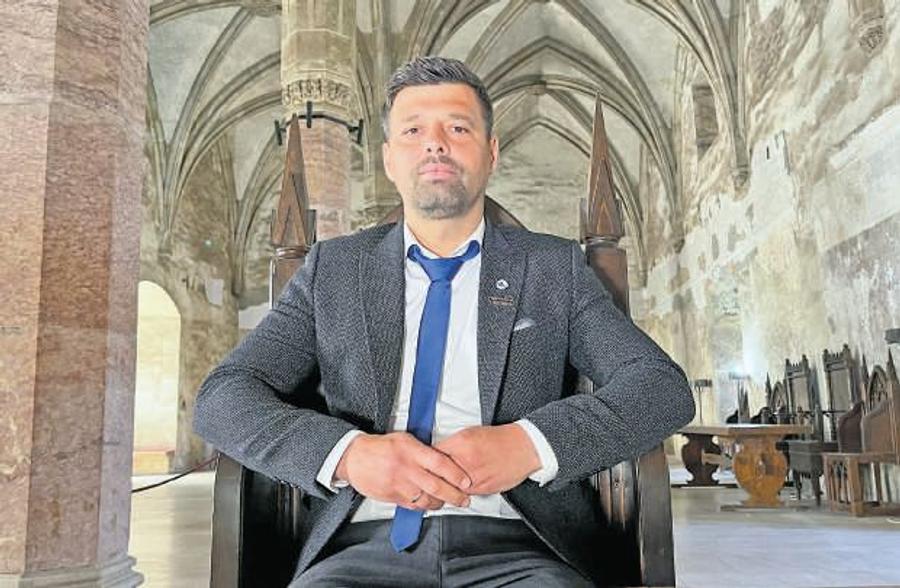 Florin Maxim Dinamo l-a ofertat pe antrenorul-revelație, cu trecut stelist! Răspunsul a venit IMEDIAT