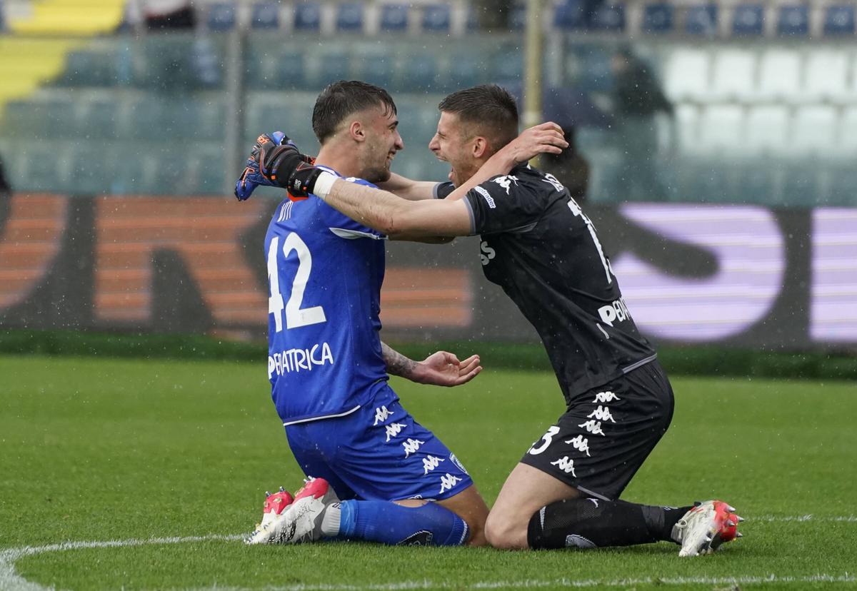 În minutul 80, Napoli conducea cu 2-0! Modul incredibil în care a ieșit din cursa pentru titlu în Serie A