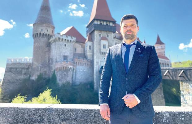 Maxim de Hunedoara » De la Liga 3 la revenirea cu FCSB: „Visez la ziua când voi antrena Corvinul în Liga 1”