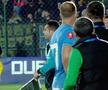 Eliminat după ce a împins arbitrul! 2 galbene în 2 minute în Superligă