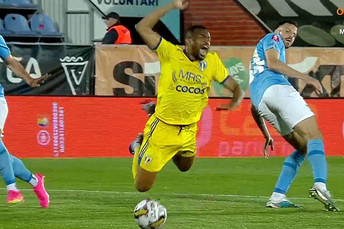 Penalty contestat puternic în FC Voluntari - Petrolul: ploieștenii au egalat după o simulare! Irobiso ar fi trebuit eliminat