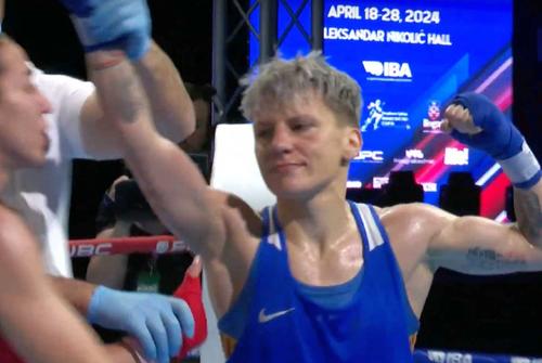Lăcrămioara Perijoc a depășit-o în sferturi pe Olena Savchuk / Sursă foto: FR Box