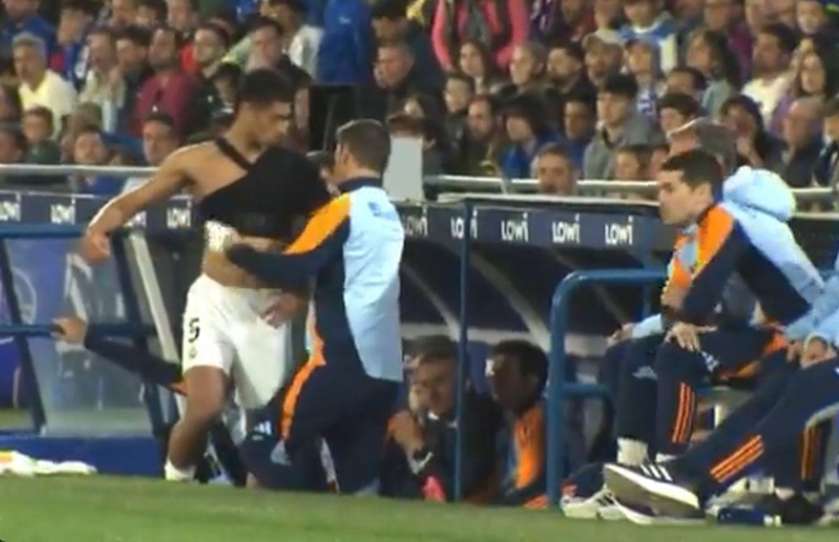 Ce trebuie să facă Jude Bellingham înainte de fiecare meci pentru a evita o pauză de 3 luni » Fanii lui Real Madrid îl roagă să se opereze