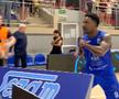Remon Nelson, în momentul bătăii cu suporterul gazdelor