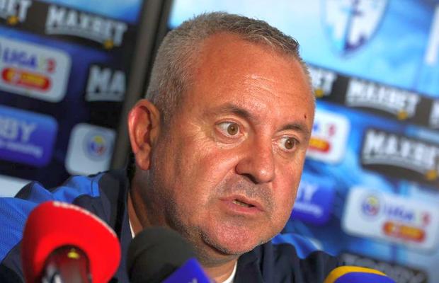 „Am aflat că se intenționa înlăturarea mea înaintea meciului” » Antrenorul a rupt tăcerea în plin scandal