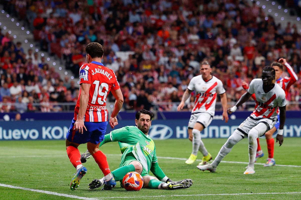 Atletico Madrid n-a stat la discuții cu Rayo Vallecano » Meci de coșmar pentru echipa lui Andrei Rațiu. Cum s-a descurcat românul