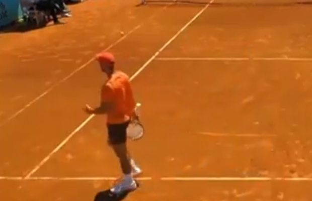 Novak Djokovic, criză de nervi înaintea debutului de la Madrid: „La dracu' cu tenisul și cu tot! Asta e prăbușirea sistemului”