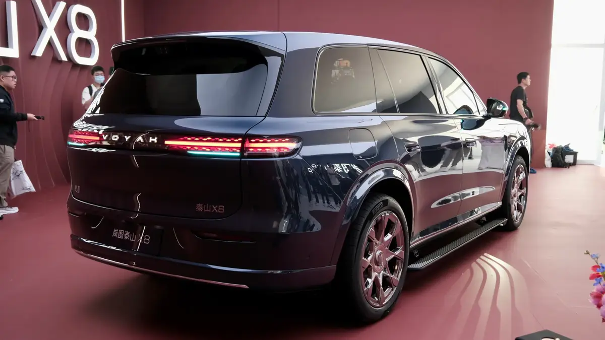 Voyah Taishan X8