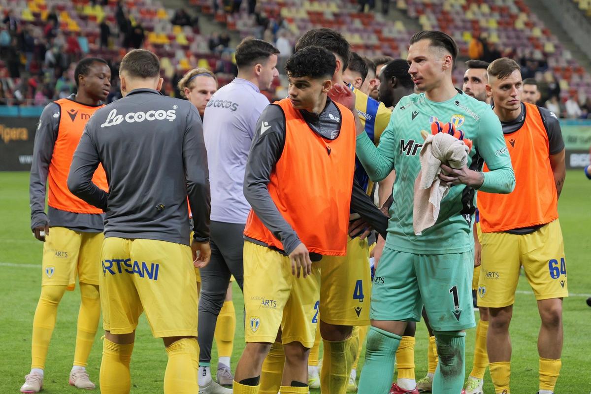 Imagini de la finalul meciului FCSB - Petrolul
