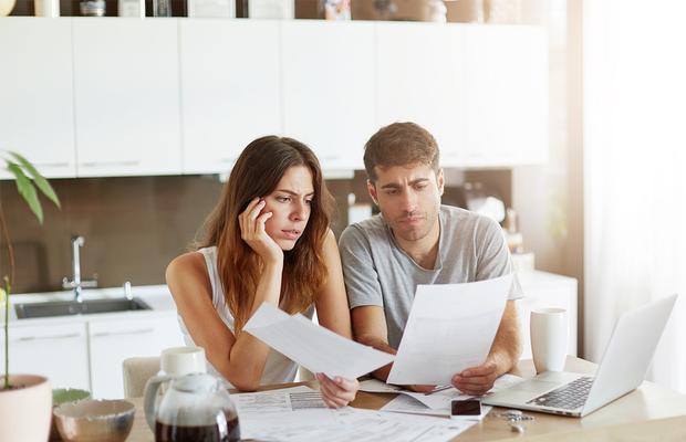 Credit pentru nevoi personale: când merită și când devii rob