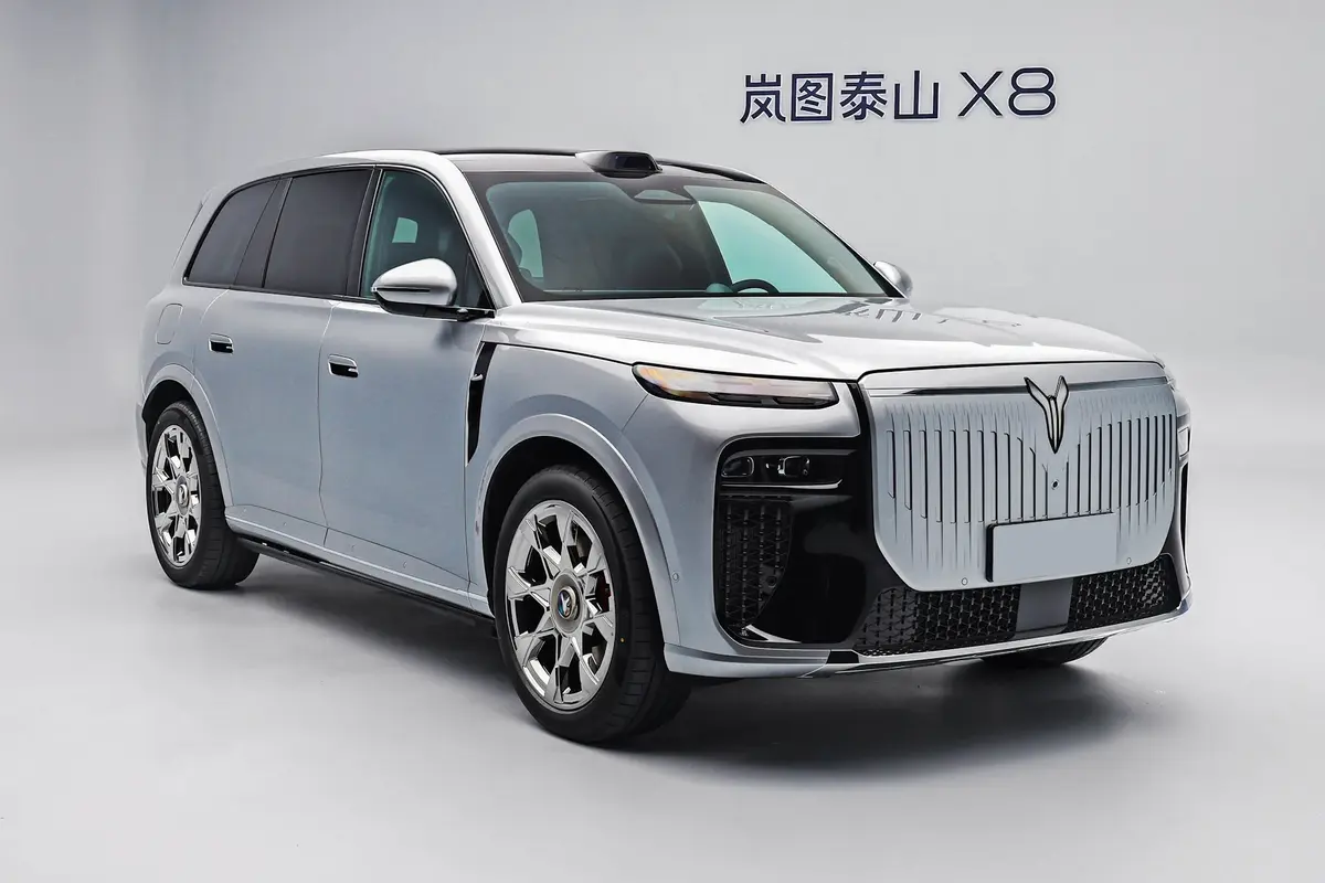 Chinezii au prezentat „Rolls-Royce-ul de pe Temu” » Prețul este de 10 ori mai mic