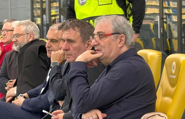 Gică Hagi a venit și la FCSB - Petrolul » Cine l-a însoțit pe selecționer