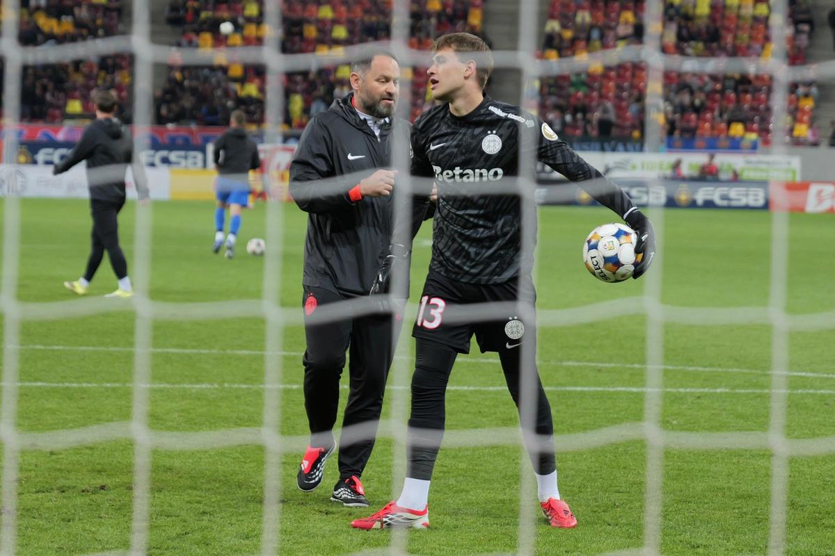 Imagini din meci FCSB - Petrolul // foto: Ionuț Iordache și Andrei Furnigă