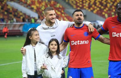 Ce s-a întâmplat la finalul partidei FCSB - Petrolul! Gestul fair-play remarcat de reporterii GSP