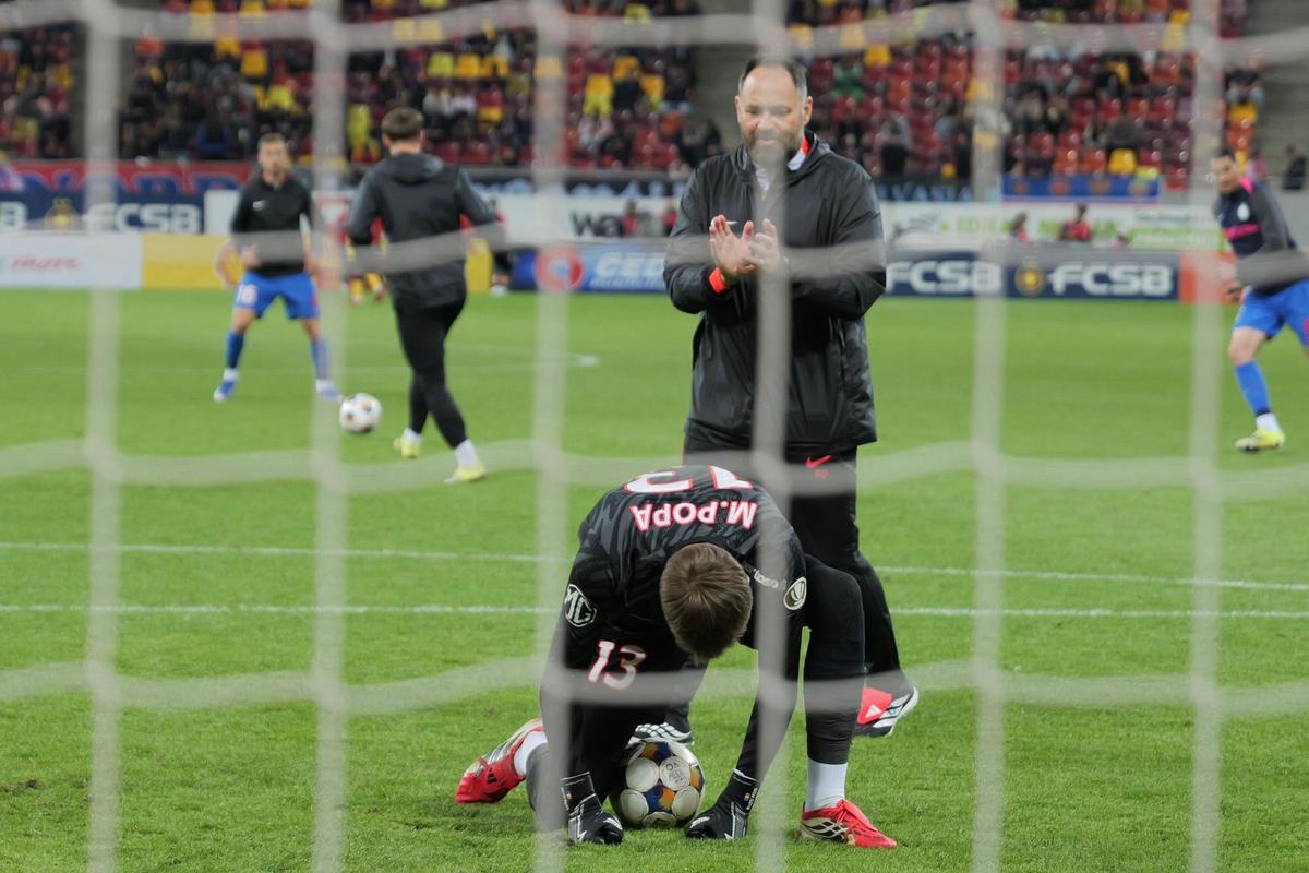 Imagini din meci FCSB - Petrolul // foto: Ionuț Iordache și Andrei Furnigă