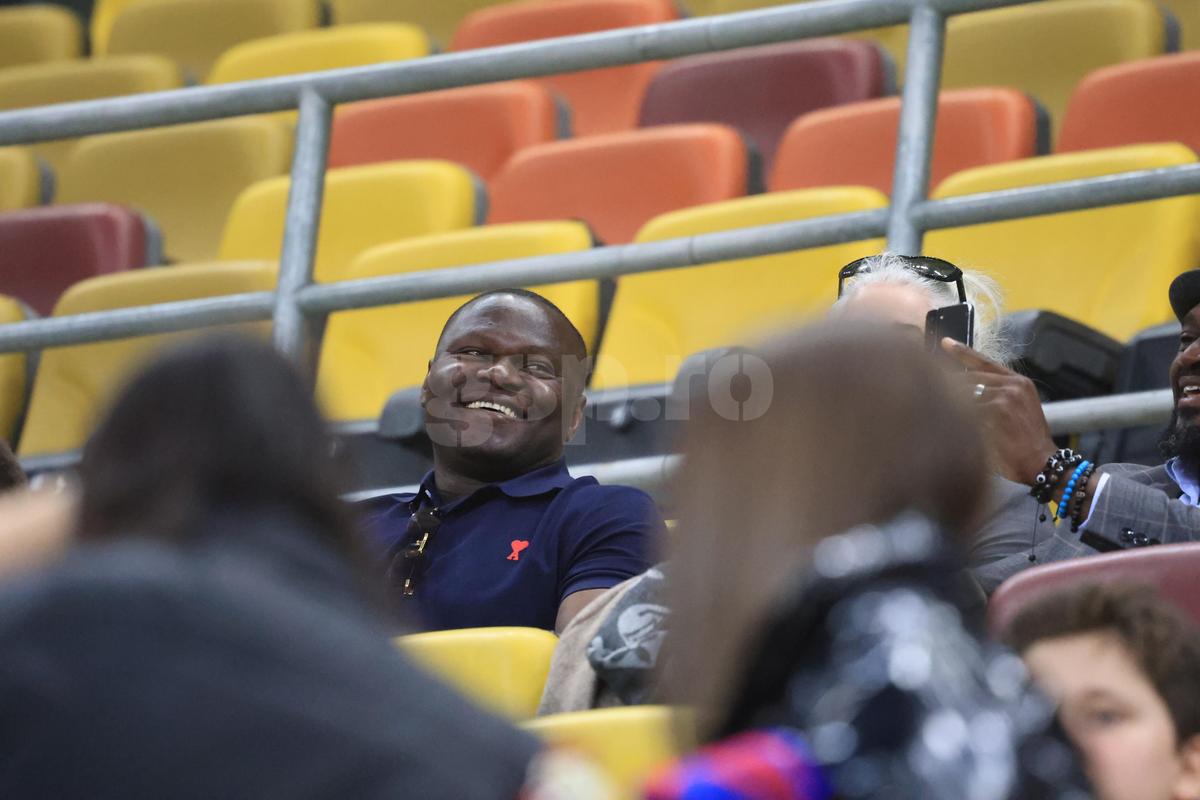 Îl mai ții minte? Apariție-surpriză la FCSB - Petrolul: fostul atacant al Rapidului a urmărit meciul din tribune