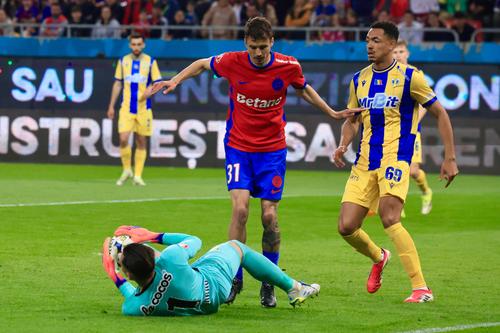 Cisotti, Roche și Bălbărău, în FCSB - Petrolul