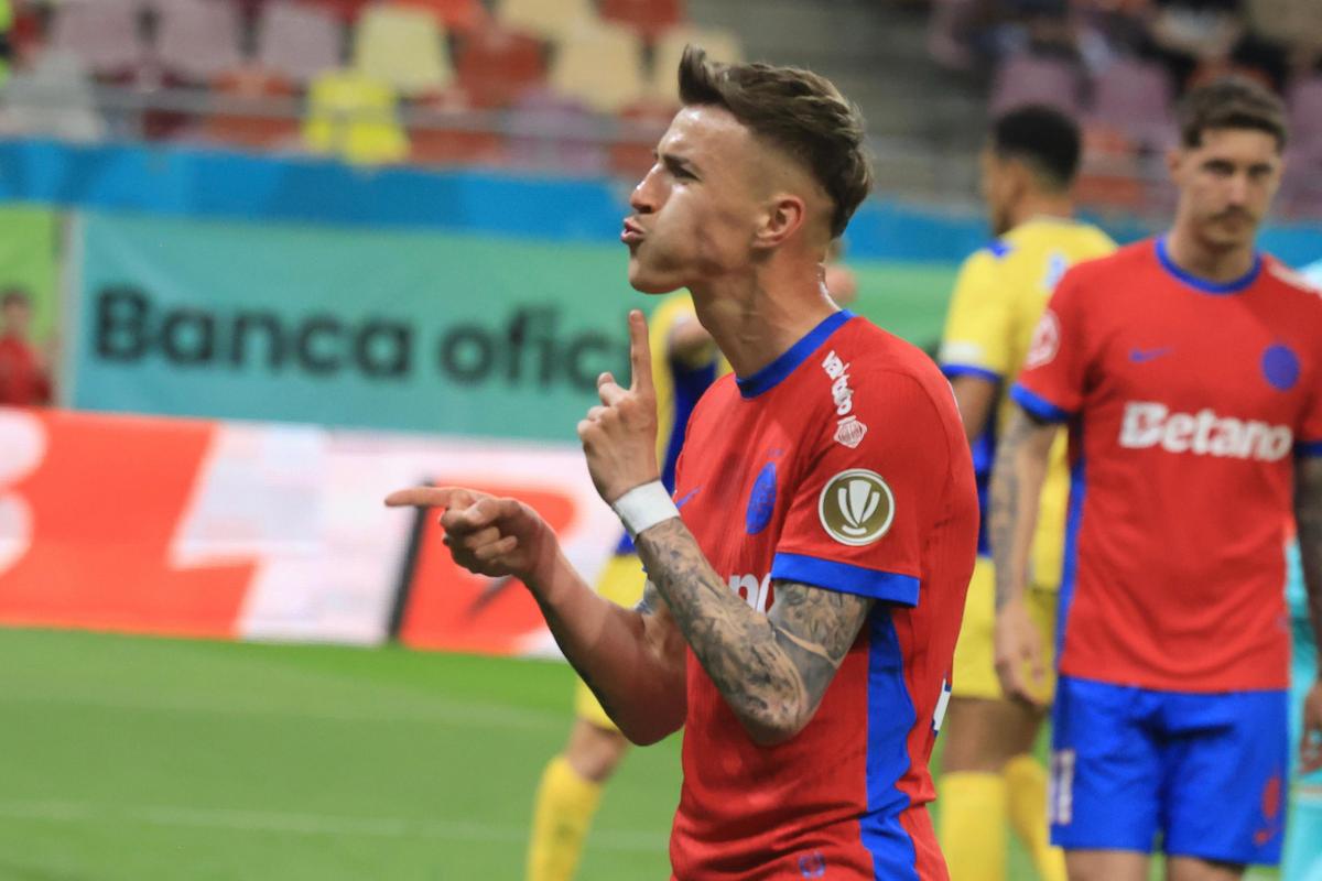 Imagini din meci FCSB - Petrolul // foto: Ionuț Iordache și Andrei Furnigă