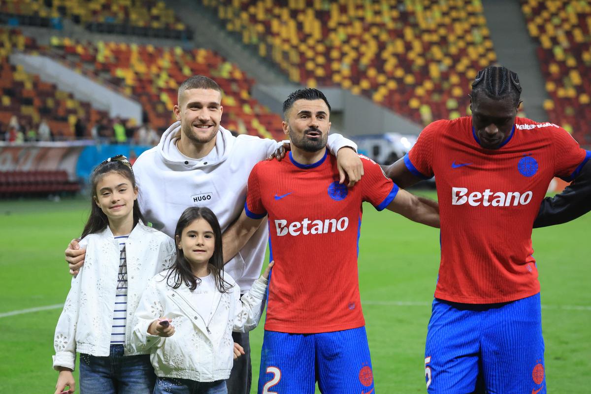 Ce s-a întâmplat la finalul partidei FCSB - Petrolul! Gestul fair-play remarcat de reporterii GSP