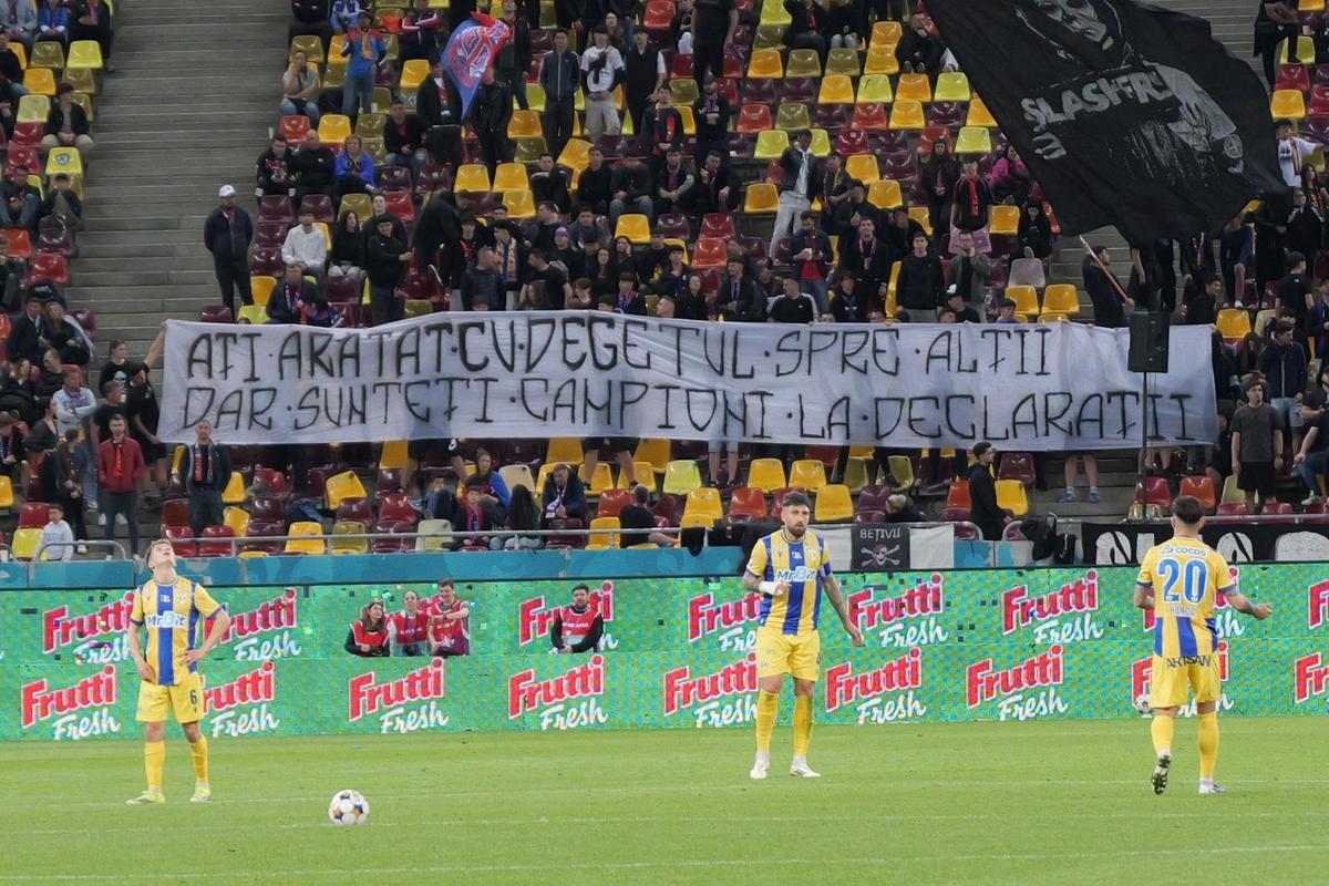 Jucătorul de la FCSB, ironic după plecarea-fulger a lui Mirel Rădoi: „Ați văzut cât de greu ne-am descurcat”