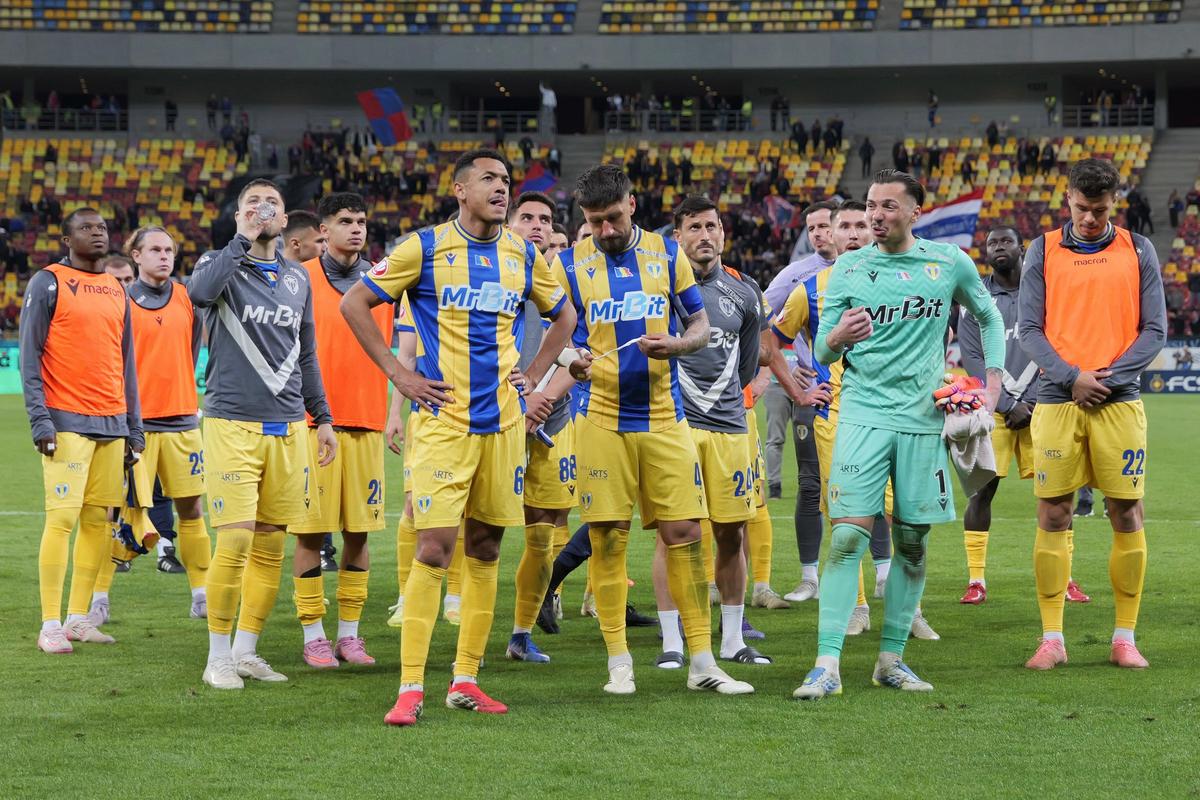 Imagini de la finalul meciului FCSB - Petrolul