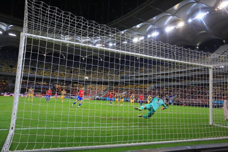 Florin Tănase, gol din penalty în FCSB - Petrolul