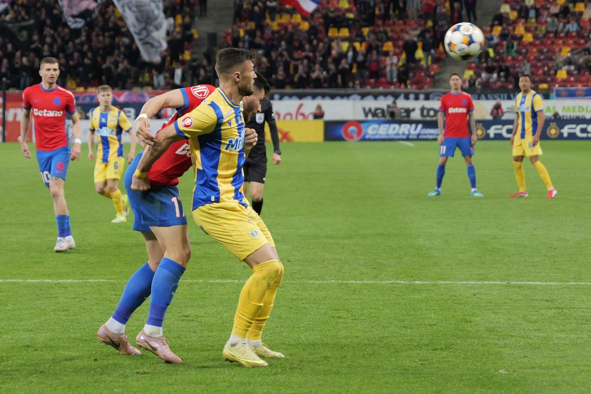 Imagini din meci FCSB - Petrolul // foto: Ionuț Iordache și Andrei Furnigă