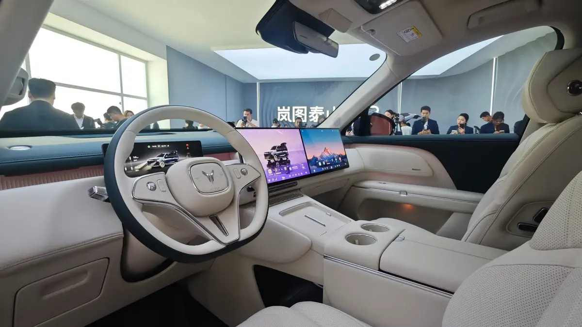 Voyah Taishan X8