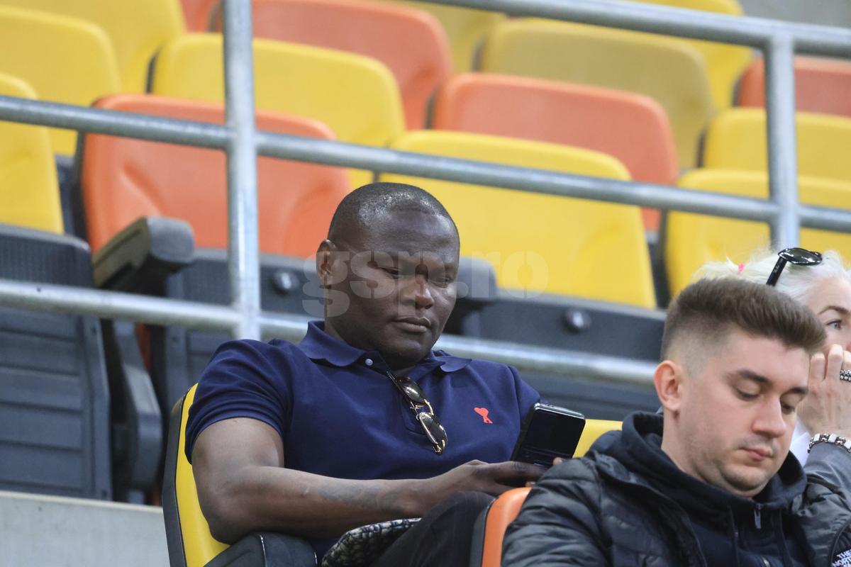 Pierre Boya prezent la FCSB - Petrolul