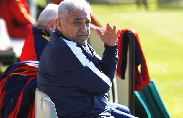 VIDEO Giovanni Becali îl jignește și amenință pe Cornel Dinu: „E Satana! Dacă nu închide gura aia spurcată o să spun lucruri care nu-i convin”