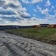 Peisajul la stadionul din Scornicești este unul sumbru, trist, departe de vreo idee de fotbal adevărat 
FOTO: Vlad Nedelea