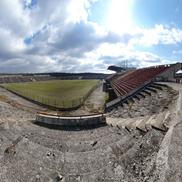Peisajul la stadionul din Scornicești este unul sumbru, trist, departe de vreo idee de fotbal adevărat 
FOTO: Vlad Nedelea