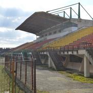 Tribuna I a stadionului din Scornicești a ajuns doar o ruină
FOTO: Vlad Nedelea
