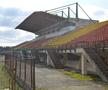 Tribuna I a stadionului din Scornicești a ajuns doar o ruină
FOTO: Vlad Nedelea