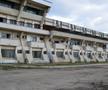 Câteva familii încă locuiesc în stadionul din Scornicești 
FOTO: Vlad Nedelea