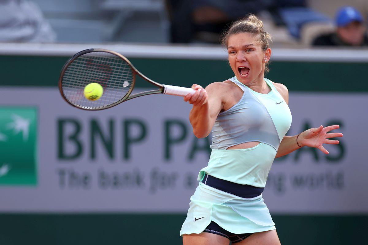 Simona Halep i-a cucerit pe francezi cu o execuție în stilul lui Monfils » „Superman backhand” în duelul cu Zheng de la Paris