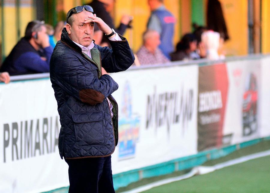 Minea, pe marginea gazonul, pe stadionul din Chiajna Primarul trimis în judecată de DNA a avut ideea lui Hagi, cu 7 ani mai devreme: „Am vrut să scot cantonamentele. Milevski juca numai șprițat, stătea cu lada de bere sub pat”