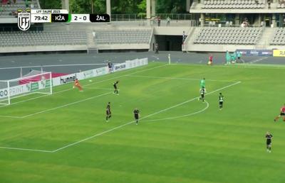 Fostul fundaș de la FCSB, gafă incredibilă în Lituania » Și-a trimis mingea în poartă în urma unei erori de zile mari