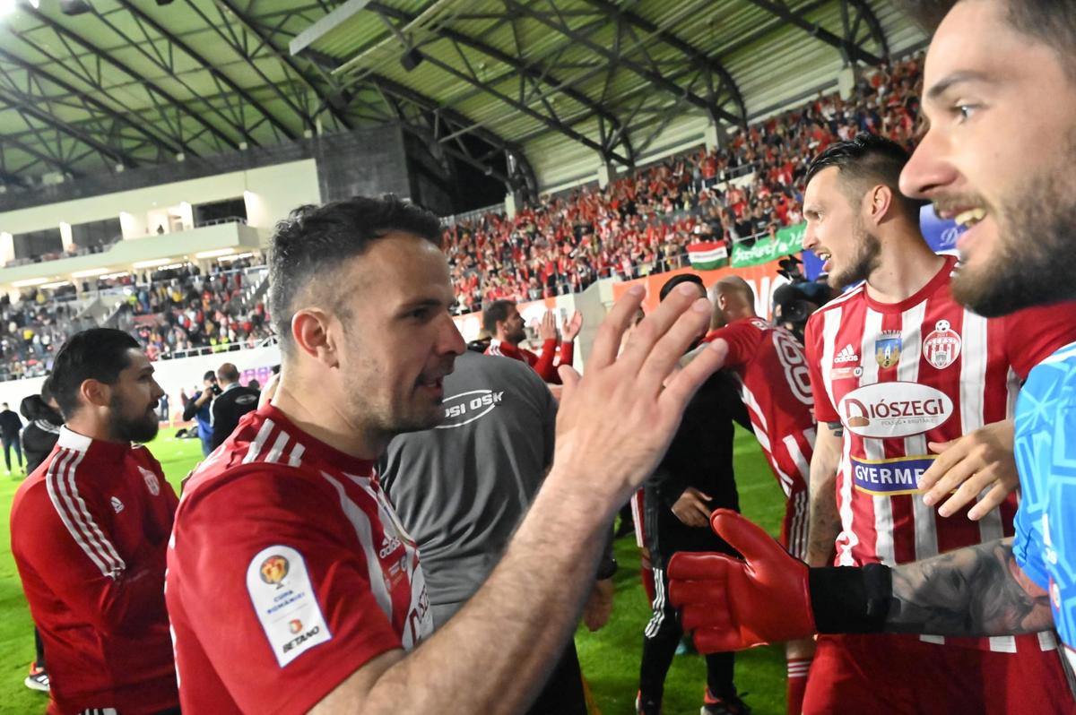 Ioan Ovidiu Sabău, după finala Cupei României: „E prea devreme să vorbim de ce va fi de mâine. Am nevoie de 2-3 zile libere, am fost foarte afectat”