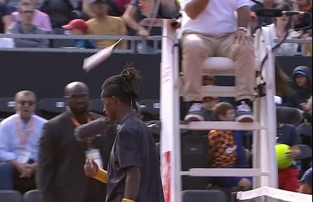 Scene nemaivăzute într-un turneu ATP » A rupt racheta în fața arbitrului și a fost descalificat: „De ce nu cobori?!”