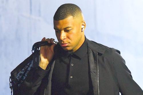 Kylian Mbappe nu va activa clauza de prelungire cu PSG. Foto: Instagram