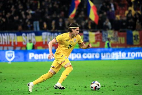 Presa din Turcia anunță că cei de la Galatasaray sunt hotărâți să îl transfere pe Ianis Hagi (25 de ani).