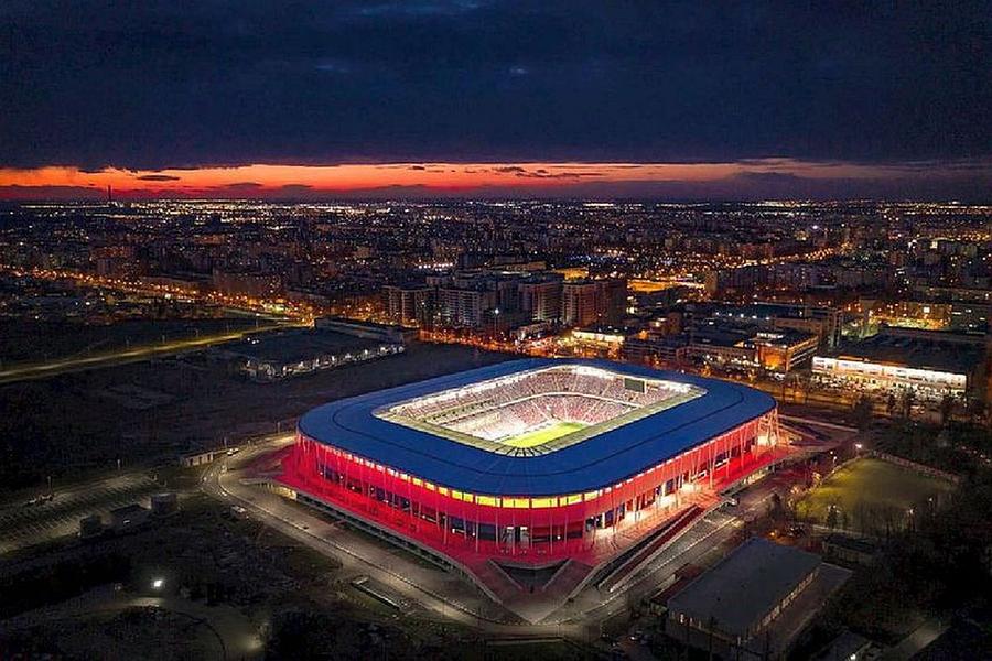 Stadionul Ghencea, pe timp de noapte MARCEL CIOLACU, în dialog cu Ovidiu Ioanițoaia: „Talpan s-a transformat într-un fel de Gigi Becali. Steaua nu e echipa domniei sale!”