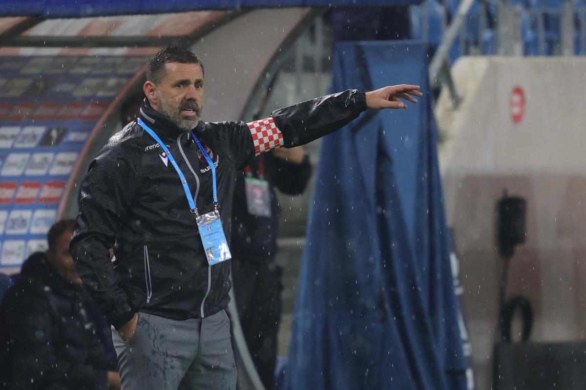 Universitatea Craiova - Dinamo, în etapa 10 din play-off-ul Superligii, foto: Ionuț Iordache