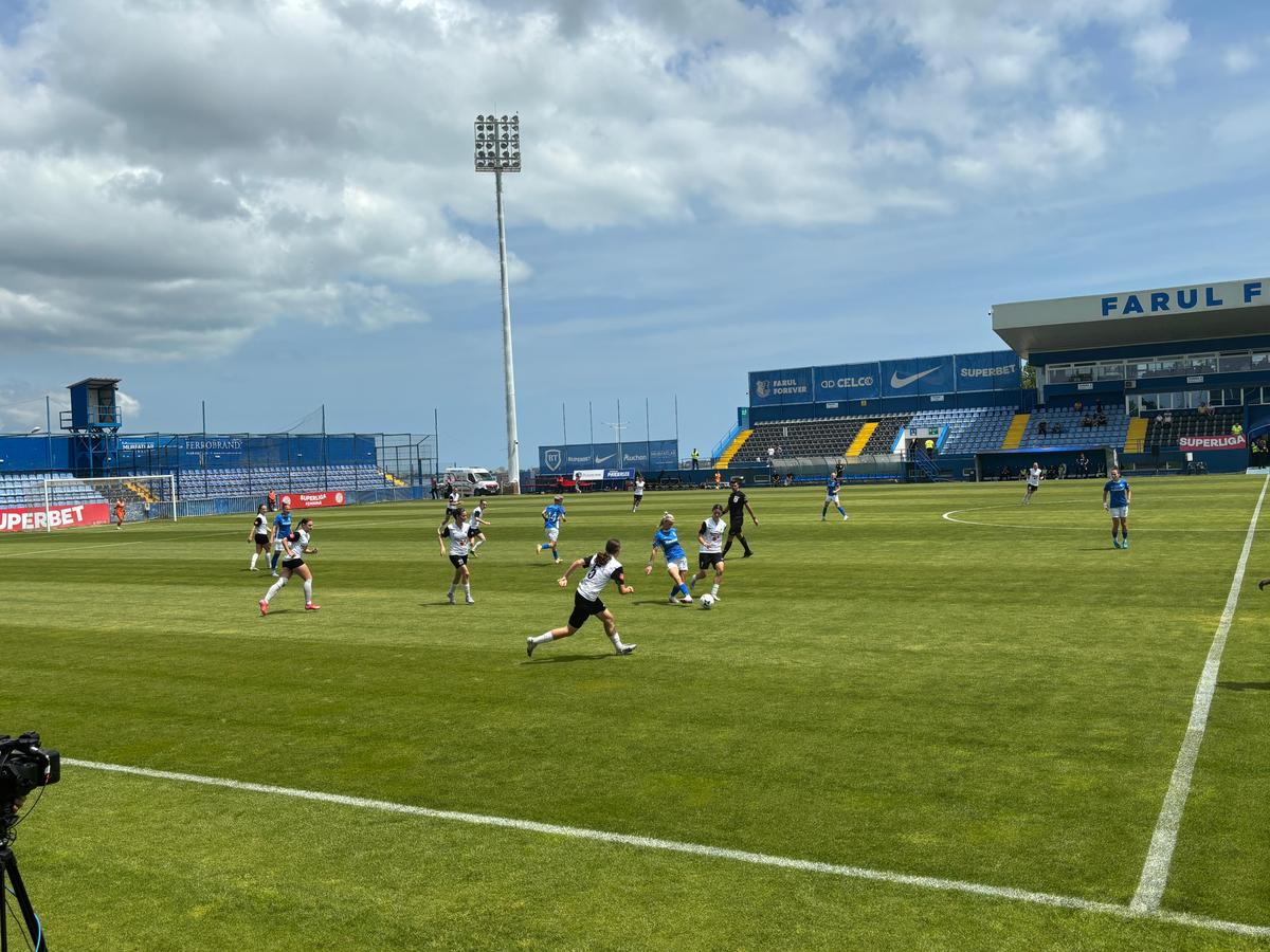 Farul - U Cluj la fotbal feminin