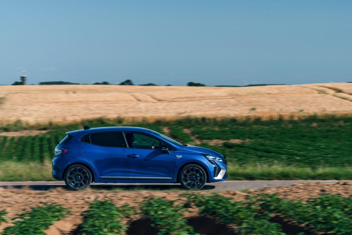 Dacia Sandero a pierdut primul loc în Europa! Cum arată mașina ieftină și cochetă care a depășit-o la vânzări
