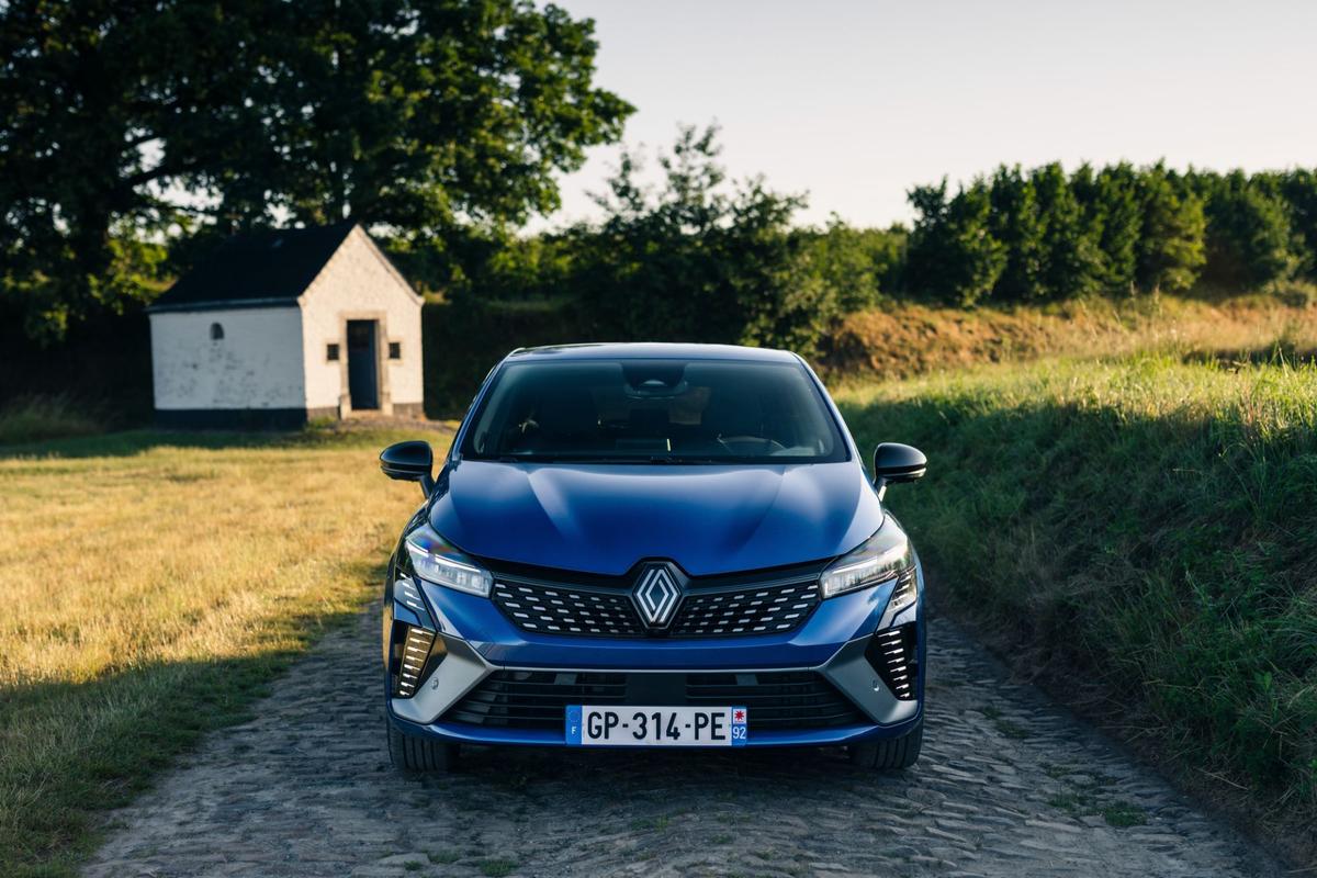 Dacia Sandero a pierdut primul loc în Europa! Cum arată mașina ieftină și cochetă care a depășit-o la vânzări