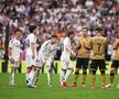 Copleșitor! S-au oprit în timpul meciului și au format garda de onoare pentru Luka Modric. Croatul, în lacrimi la ultimul lui meci pe „Bernabeu”